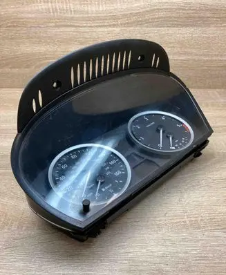 BMW 5 E60 E61 Speedometer (instrument cluster) 6945634 110080213