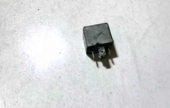 Volkswagen Golf III Other relay 899566