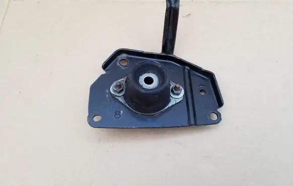 Citroen C4 I Picasso Engine mounting bracket 965825278
