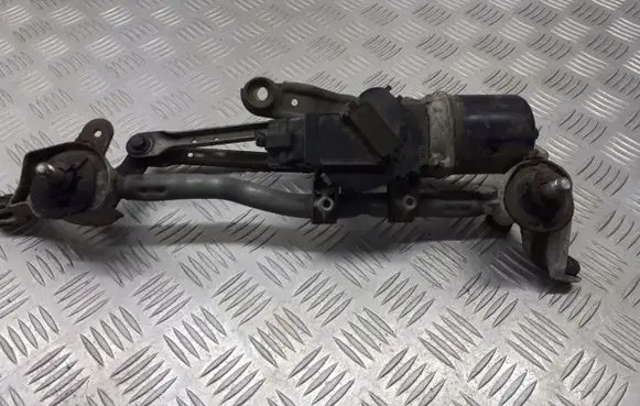 Nissan Note (E11) Front wiper linkage 