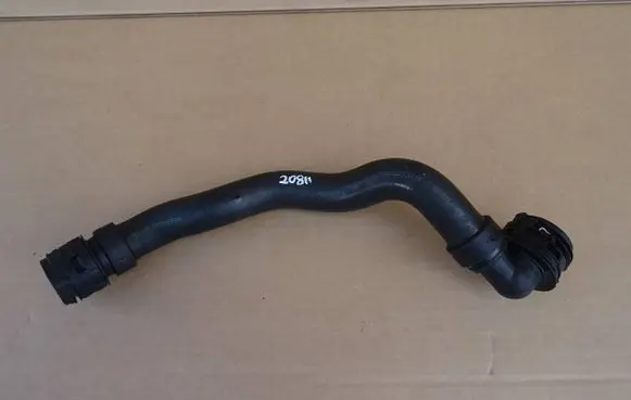 Peugeot 208 Engine coolant pipe/hose 9815213180