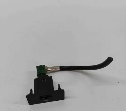 Skoda Superb B8 (3V) USB socket connector 3V0035727
