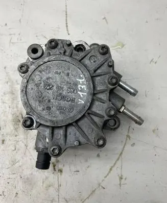 Volkswagen Touran I Vacuum pump 03G145209