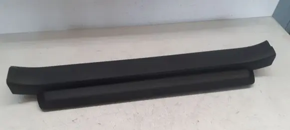 Lexus CT 200H Front sill trim cover 6792076010