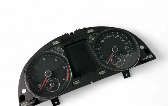 Volkswagen PASSAT B6 Speedometer (instrument cluster) 3C0920871T