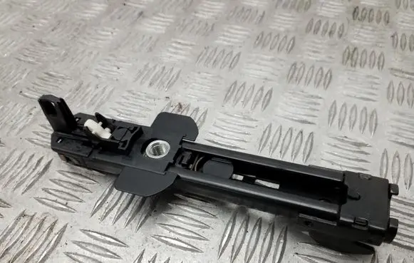 Audi A3 S3 A3 Sportback 8P Seat belt adjustment motor 8E0857833F