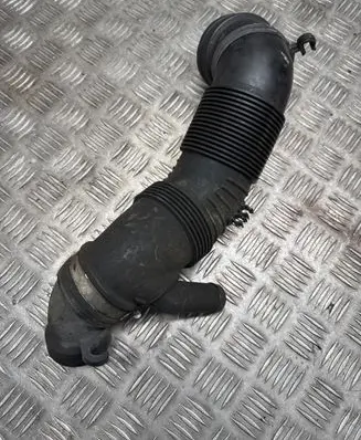 Seat Alhambra (Mk2) Turbo air intake inlet pipe/hose 5n0129635
