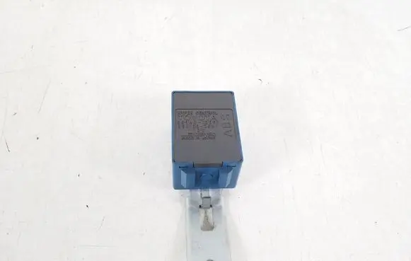 Toyota Corolla E110 Window wiper relay 85940-12091