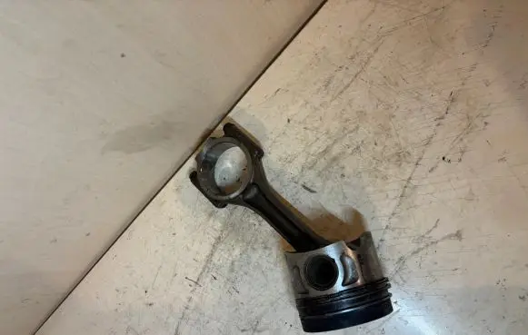 Volkswagen Transporter - Caravelle T5 Piston with connecting rod 038107065EM 038198401D