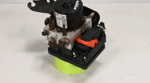 Suzuki Swift I ABS Pump 72K0 06.2102-0982.4 06.2109-5191.3