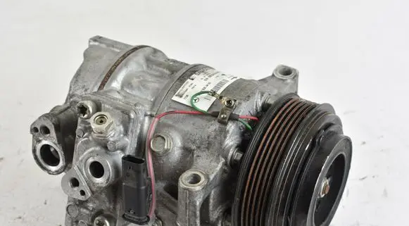 Mercedes-Benz C W205 Air conditioning (A/C) compressor (pump) A0008304400