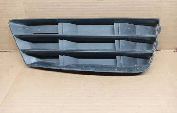 Audi A4 S4 B9 Front bumper lower grill 8W0807682B