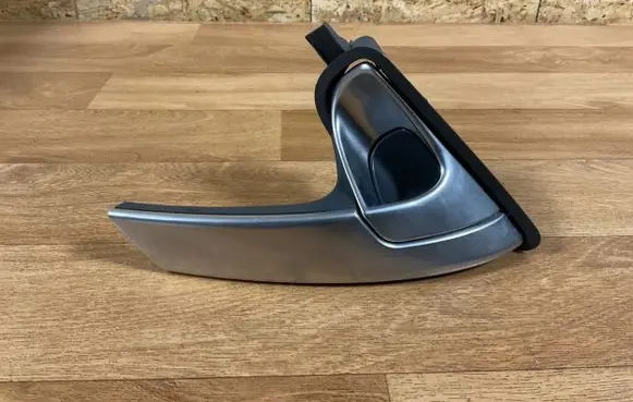 Nissan Primera Front door interior handle Z50253000 80671BA