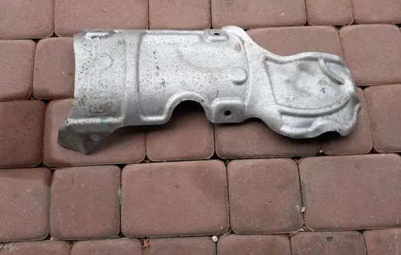 Exhaust heat shield
