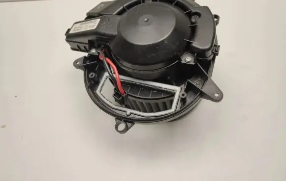 Mercedes-Benz GL X166 A/C air flow flap actuator/motor A1669066100