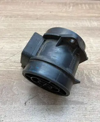 Volvo S40, V40 Mass air flow meter 30611533 5WK9624