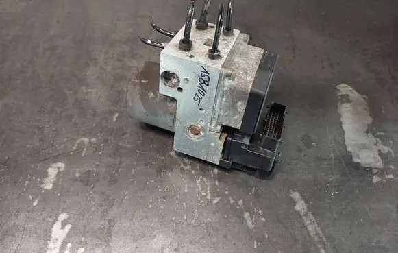 Skoda Superb B5 (3U) ABS Pump 3B0614111 0273004573