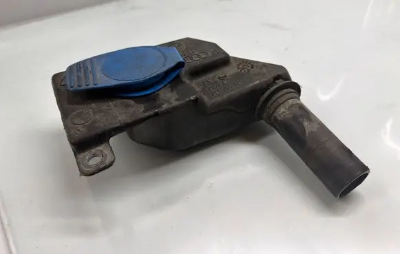 Audi A4 S4 B8 8K Window washer liquid tank fill tube 8T2955463B 15072
