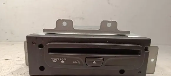 Jeep Grand Cherokee CD/DVD changer P05091245AE
