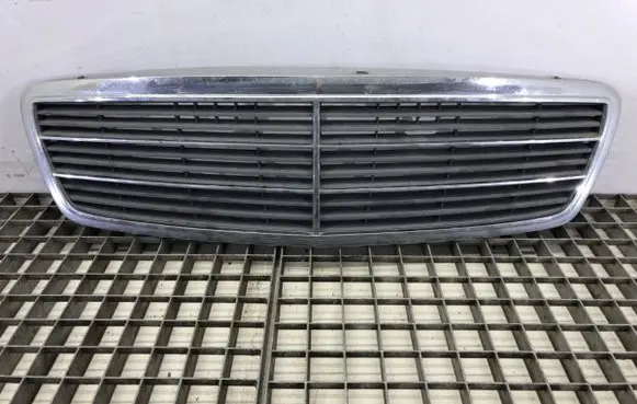 Mercedes-Benz C AMG W203 Front grill A2038800483