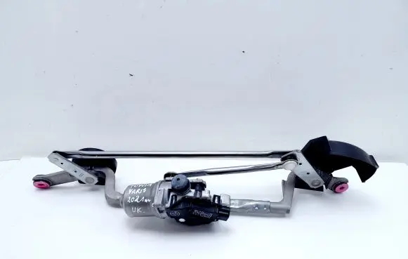 Toyota Yaris XP210 Front wiper linkage and motor 85110K0110 AE1594000421