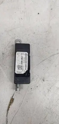 Volkswagen PASSAT B6 Antenna control unit 3C9035552A 12014600