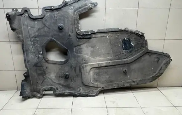 BMW 5 E60 E61 Gearbox bottom protection 74850610