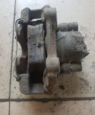 Volkswagen PASSAT B5.5 Front brake caliper