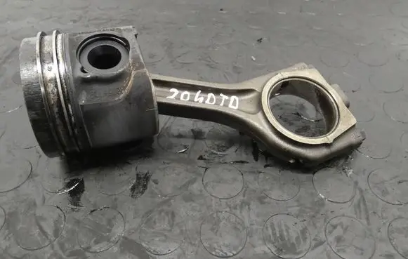 Land Rover Discovery 5 Piston with connecting rod 083155 HSRI 204DTD
