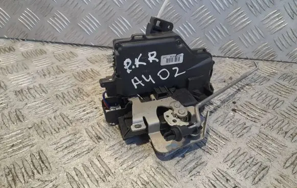 Audi A4 S4 B6 8E 8H Front door lock 8E2837015C