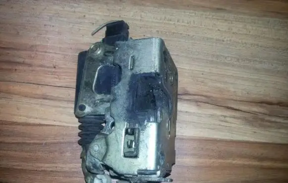 Renault 19 Rear door lock