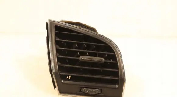 Skoda Fabia Mk3 (NJ) Dashboard side air vent grill/cover trim 10003564