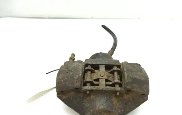 Mercedes-Benz COMPAKT W115 Rear brake caliper