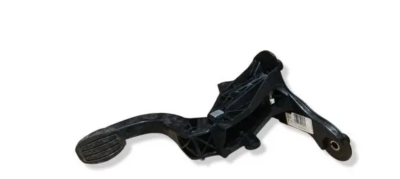 Peugeot 208 II Clutch pedal 9824262180