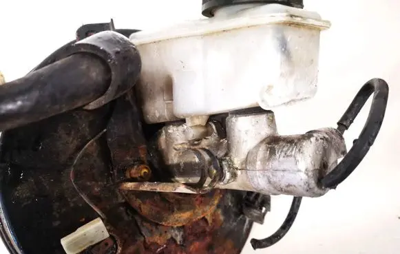Mazda 626 Master brake cylinder