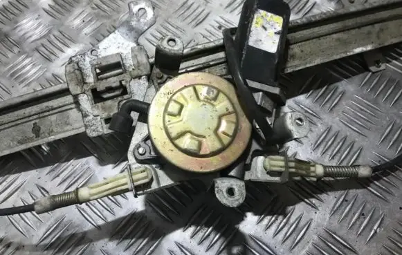 Hyundai Lantra I Rear door window regulator motor