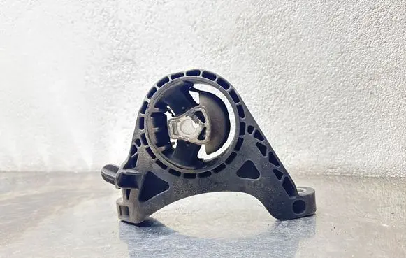 Opel Insignia A Engine mount bracket 13227769