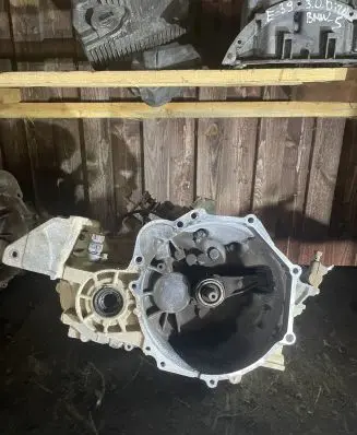 Mitsubishi Lancer Manual 5 speed gearbox F5M F5M411R7B5 CQ8642