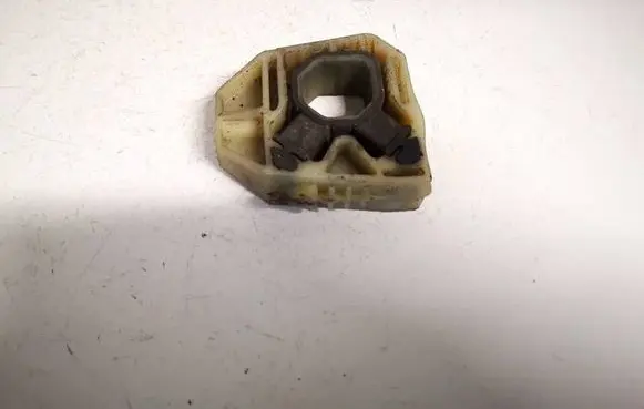 Volkswagen Tiguan Radiator mount bracket 1k0121367