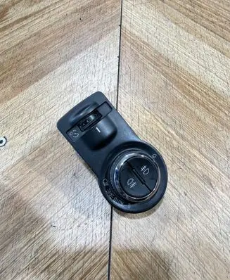 Opel Insignia A Light switch 13268707
