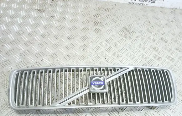 Volvo S80 Front bumper upper radiator grill