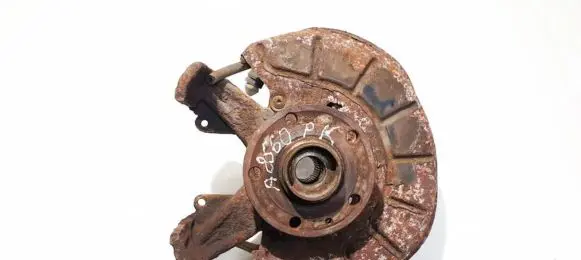 Volkswagen Golf Plus Front wheel hub