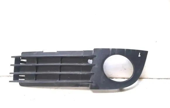 Audi A6 S6 C5 4B Front bumper lower grill 4B0807681AA