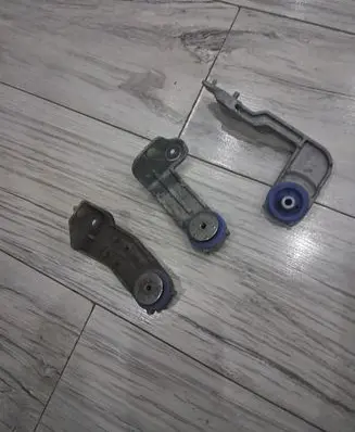 Peugeot Traveller Radiator mount bracket 