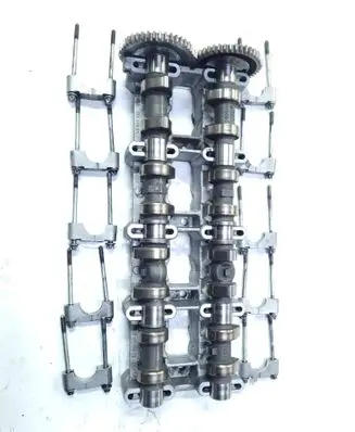 Mercedes-Benz E W211 Engine head R6110160304 R6110510001 R6110510101