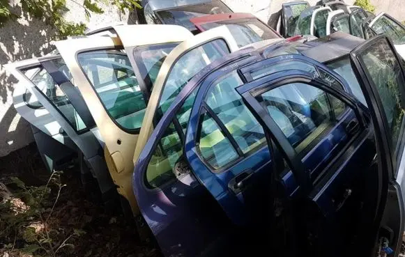 Honda Civic Rear door melynos