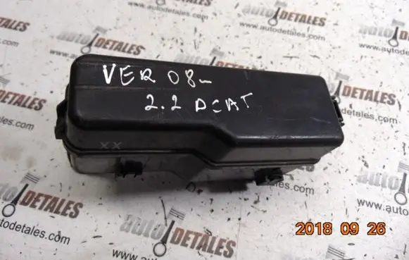 Toyota Corolla Verso AR10 Fuse module