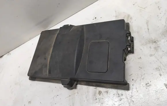 Battery box tray