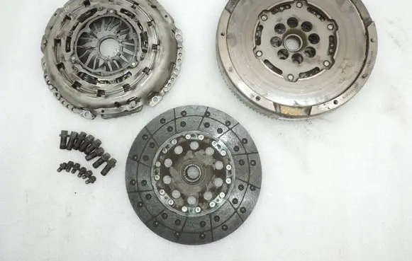 Mazda 6 Clutch set kit SH0116610 SH01-16-610 SH0216460A