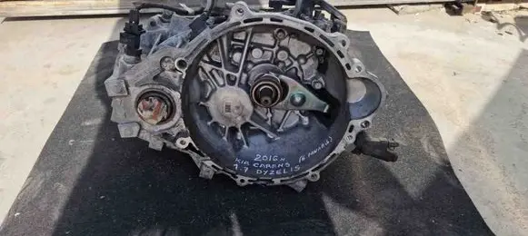 KIA Carens III Manual 6 speed gearbox WFW6H